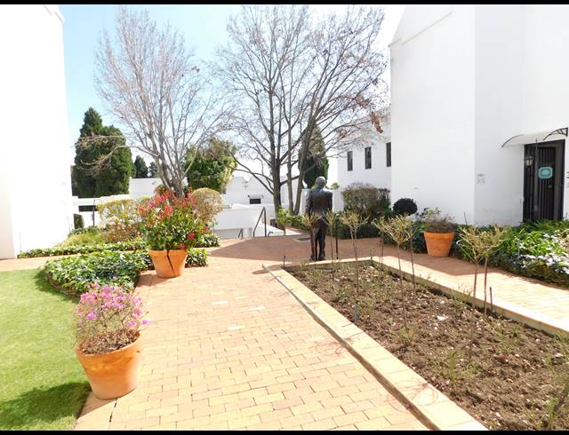 610M² OFFICE FOR SALE IN FERNDALE